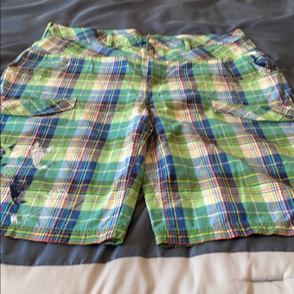 EUC Bermuda shorts with art detail